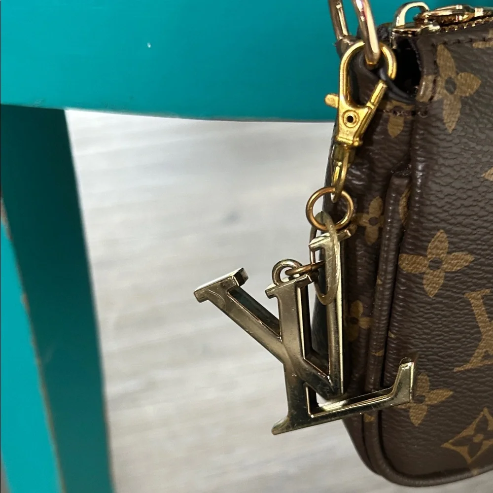 Louis Vuitton Look Alike Purse Charm - Picture 4 of 7